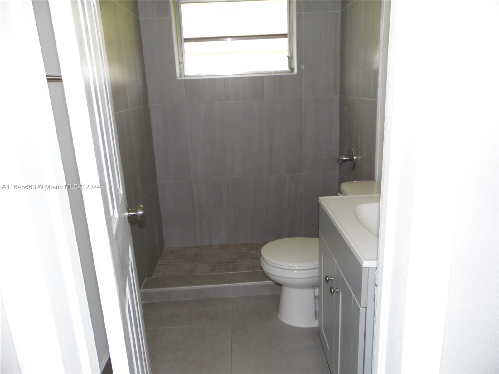 15498 Harding Lane Homestead, FL 33033 - Photo 15 of 24 Gallery Image 15