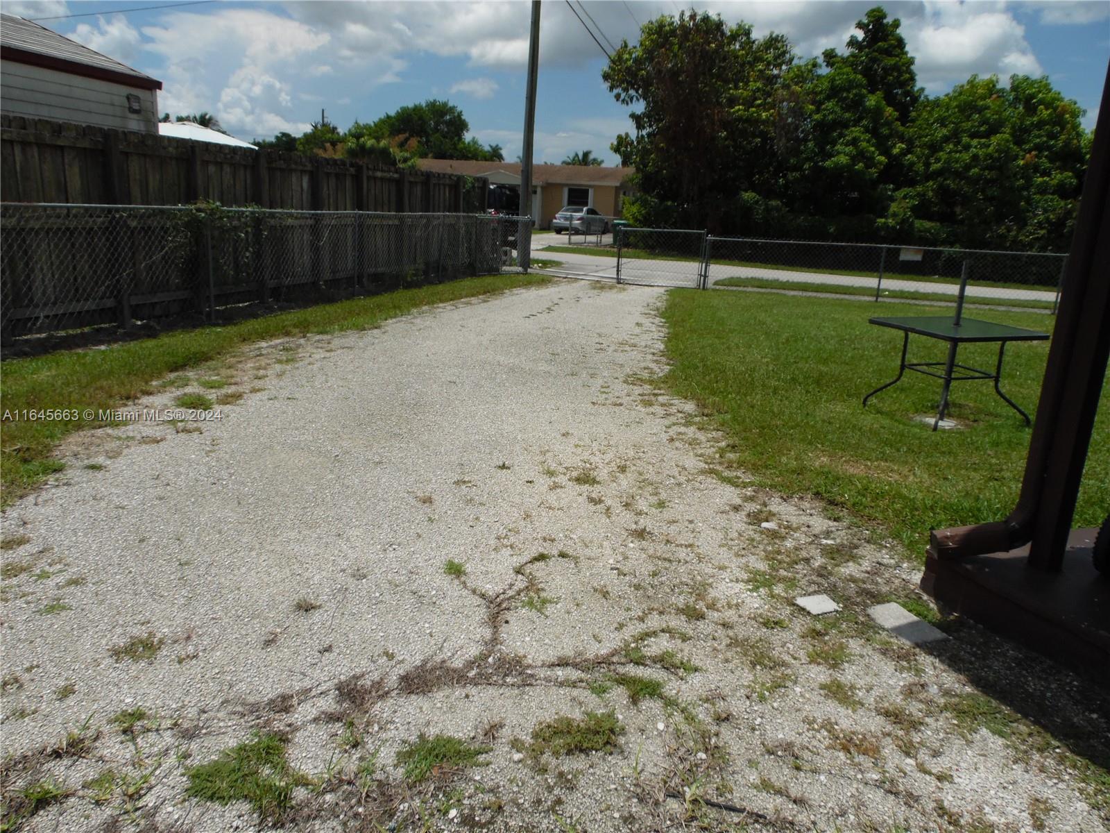 15498 Harding Lane Homestead, FL 33033 - Photo 18 of 24 Gallery Image 18