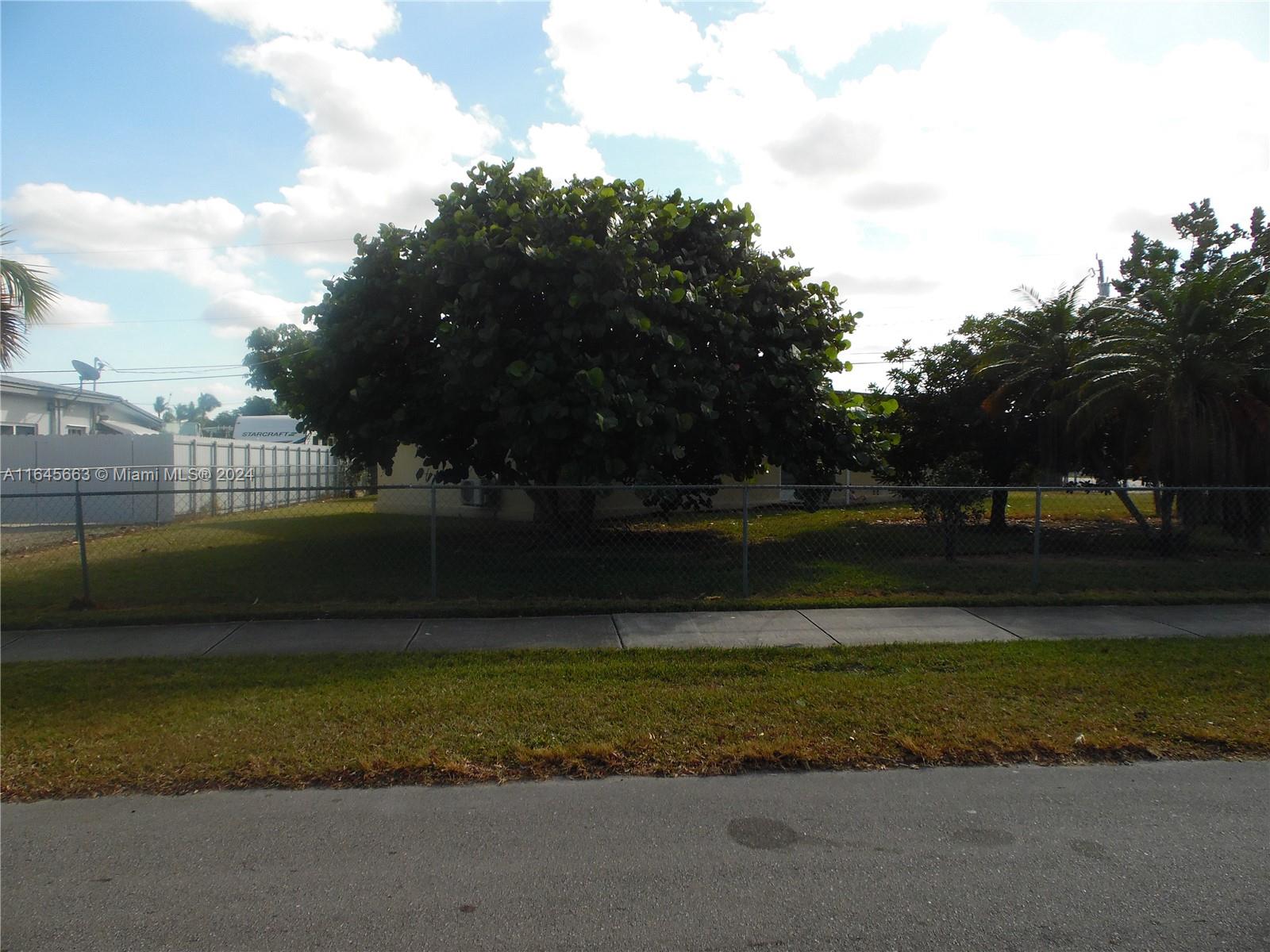15498 Harding Lane Homestead, FL 33033 - Photo 21 of 24 Gallery Image 21