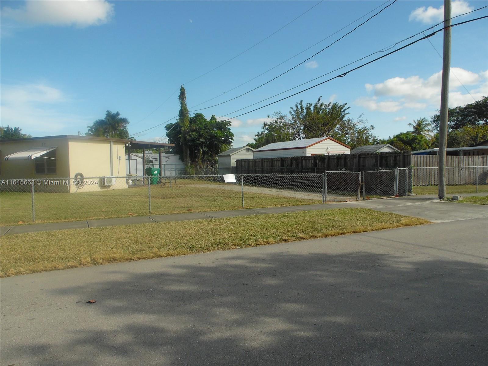 15498 Harding Lane Homestead, FL 33033 - Photo 23 of 24 Gallery Image 23
