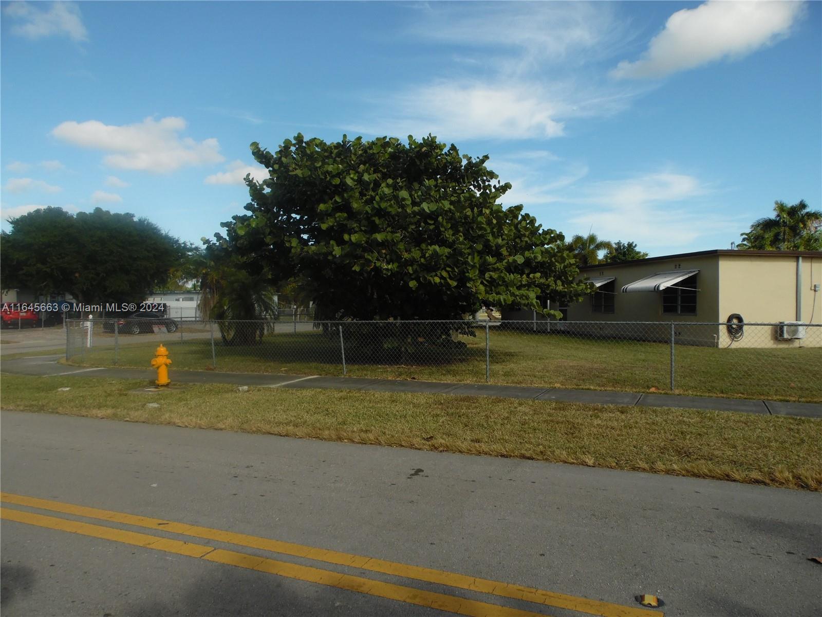 15498 Harding Lane Homestead, FL 33033 - Photo 4 of 24 Gallery Image 4