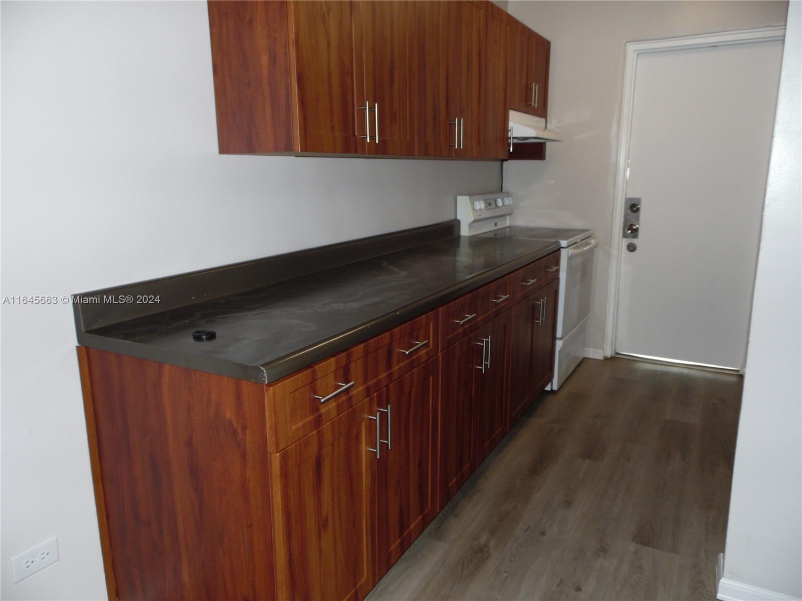 15498 Harding Lane Homestead, FL 33033 - Photo 6 of 24 Gallery Image 6