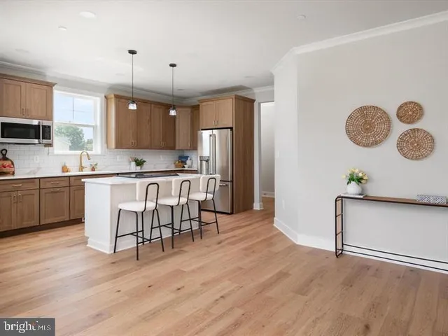 $945,000 | 890 Alameda Drive, Huntingtown, MD 20639