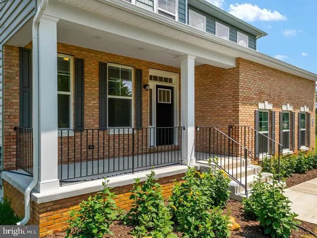 $945,000 | 890 Alameda Drive, Huntingtown, MD 20639