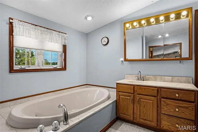 $575,000 | 7733 Highway 159, Moro, IL 62067