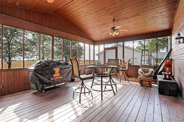 $575,000 | 7733 Highway 159, Moro, IL 62067