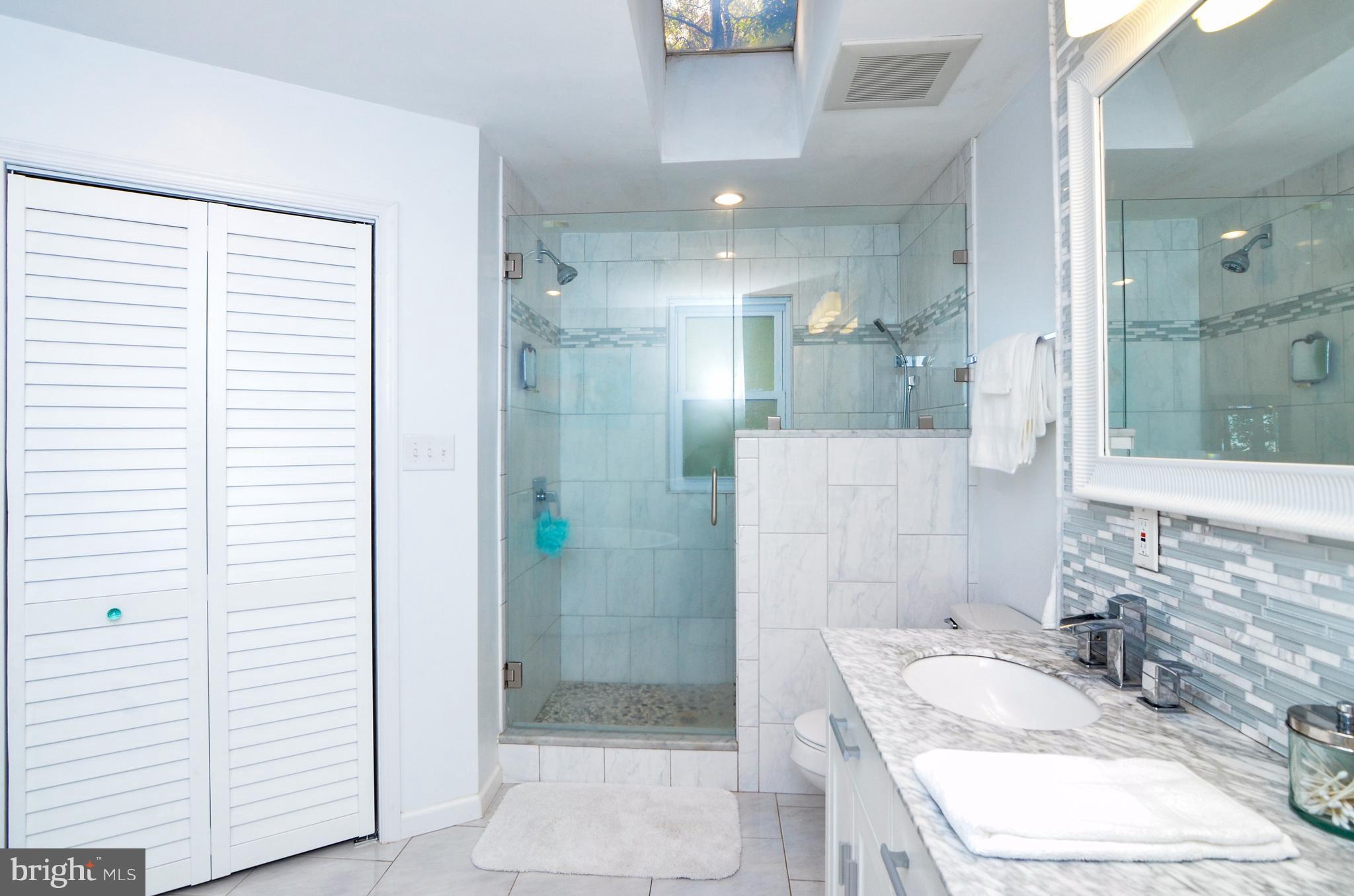 80 Midway Road Stafford, VA 22554 - Photo 23 of 29 LUXURIOUS MASTER BATH