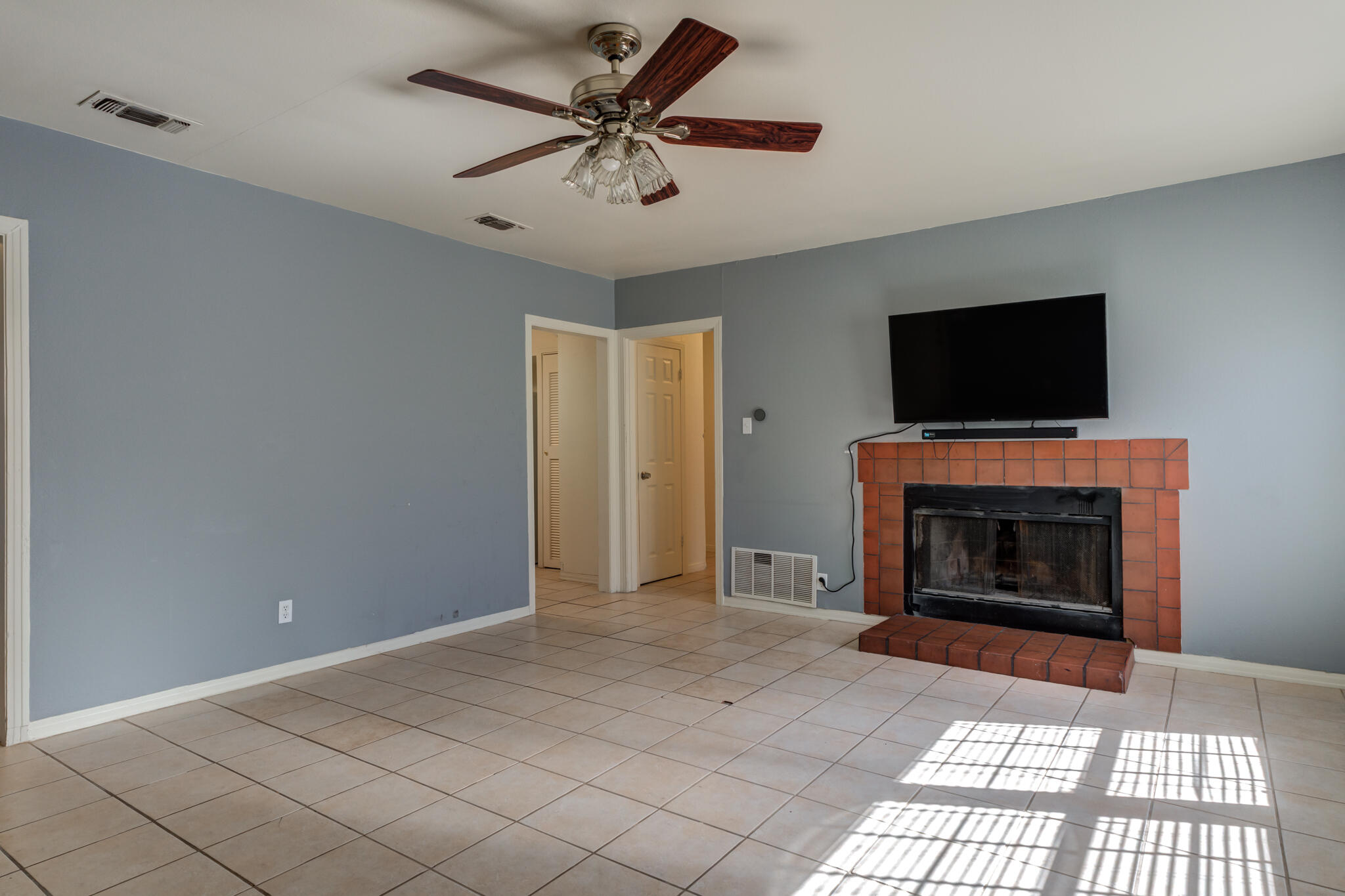 3414 28th Street Lubbock, TX 79410 - Photo 5 of 36 DSC04216_7_8