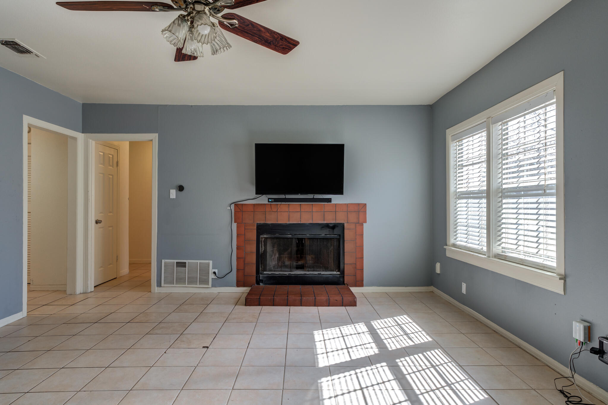 3414 28th Street Lubbock, TX 79410 - Photo 6 of 36 DSC04219_20_21