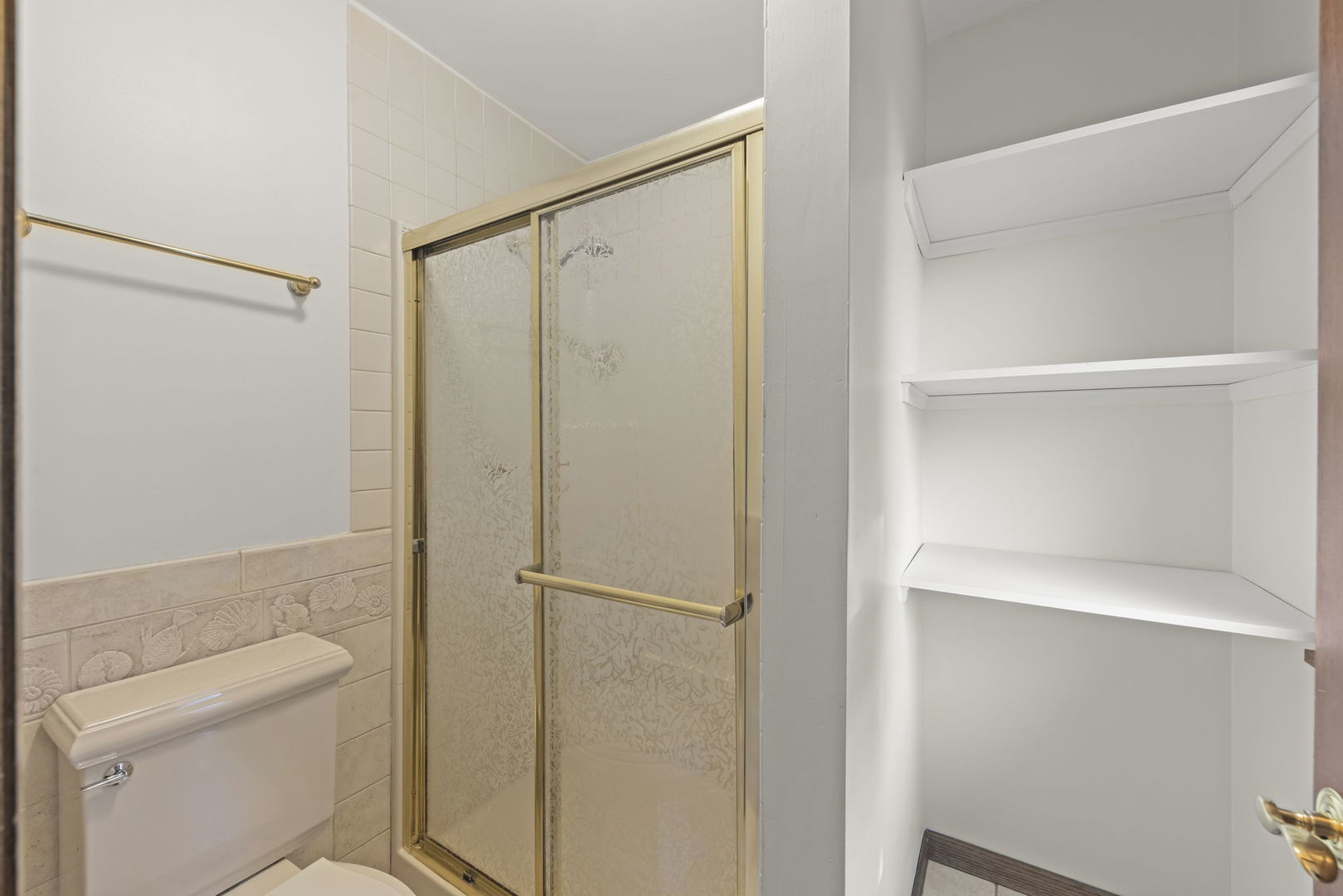 8 Keystone Court Bolingbrook, IL 60440 - Photo 17 of 29 Gallery Image 17