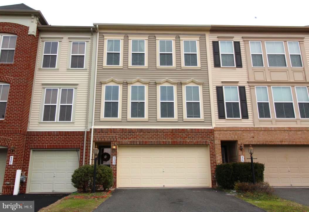 9089 Ribbon Falls Loop Bristow, VA 20136 - Photo 1 of 32 Gallery Image 1