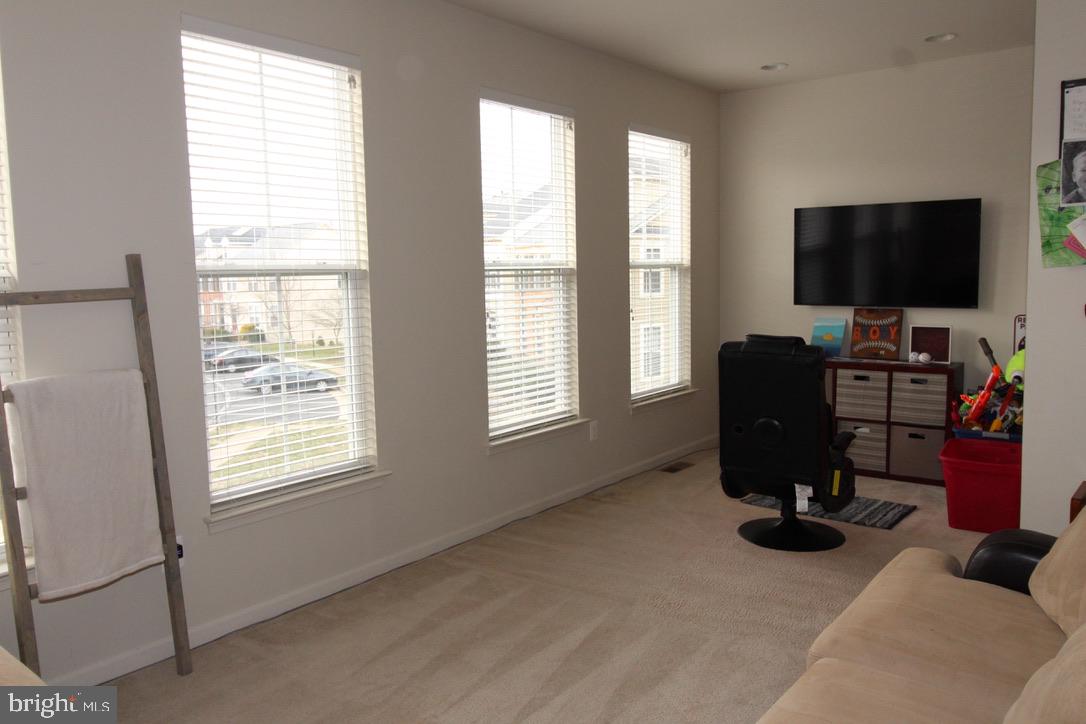 9089 Ribbon Falls Loop Bristow, VA 20136 - Photo 11 of 32 Gallery Image 11