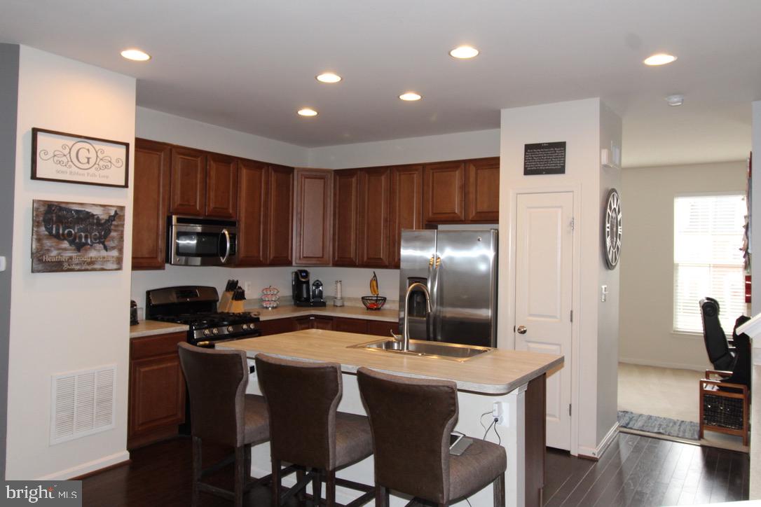 9089 Ribbon Falls Loop Bristow, VA 20136 - Photo 5 of 32 Gallery Image 5