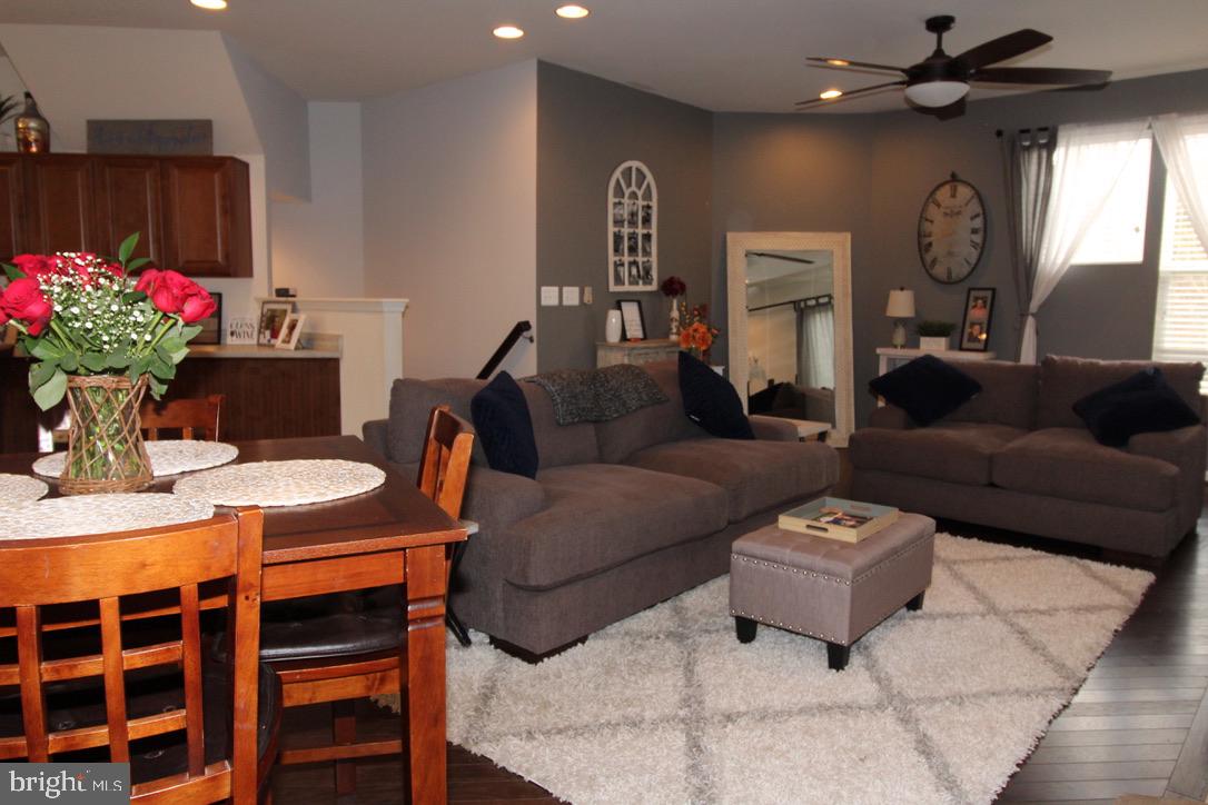 9089 Ribbon Falls Loop Bristow, VA 20136 - Photo 7 of 32 Gallery Image 7