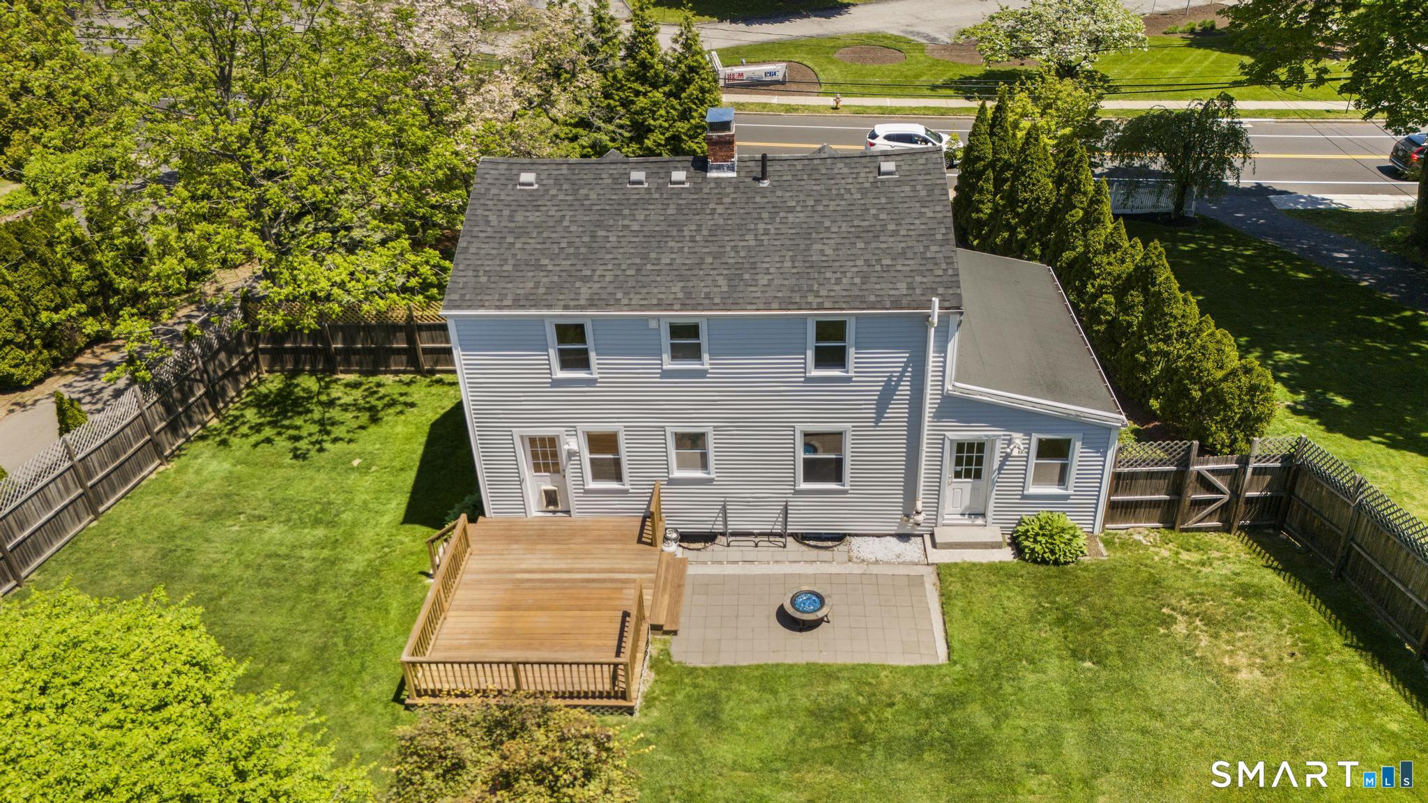77 Round Hill Road Fairfield, CT 06824 - Photo 21 of 35