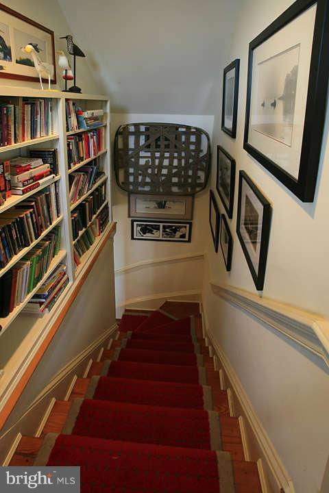 1456 East West Shady Side Road Shady Side, MD 20764 - Photo 14 of 30 Stairway