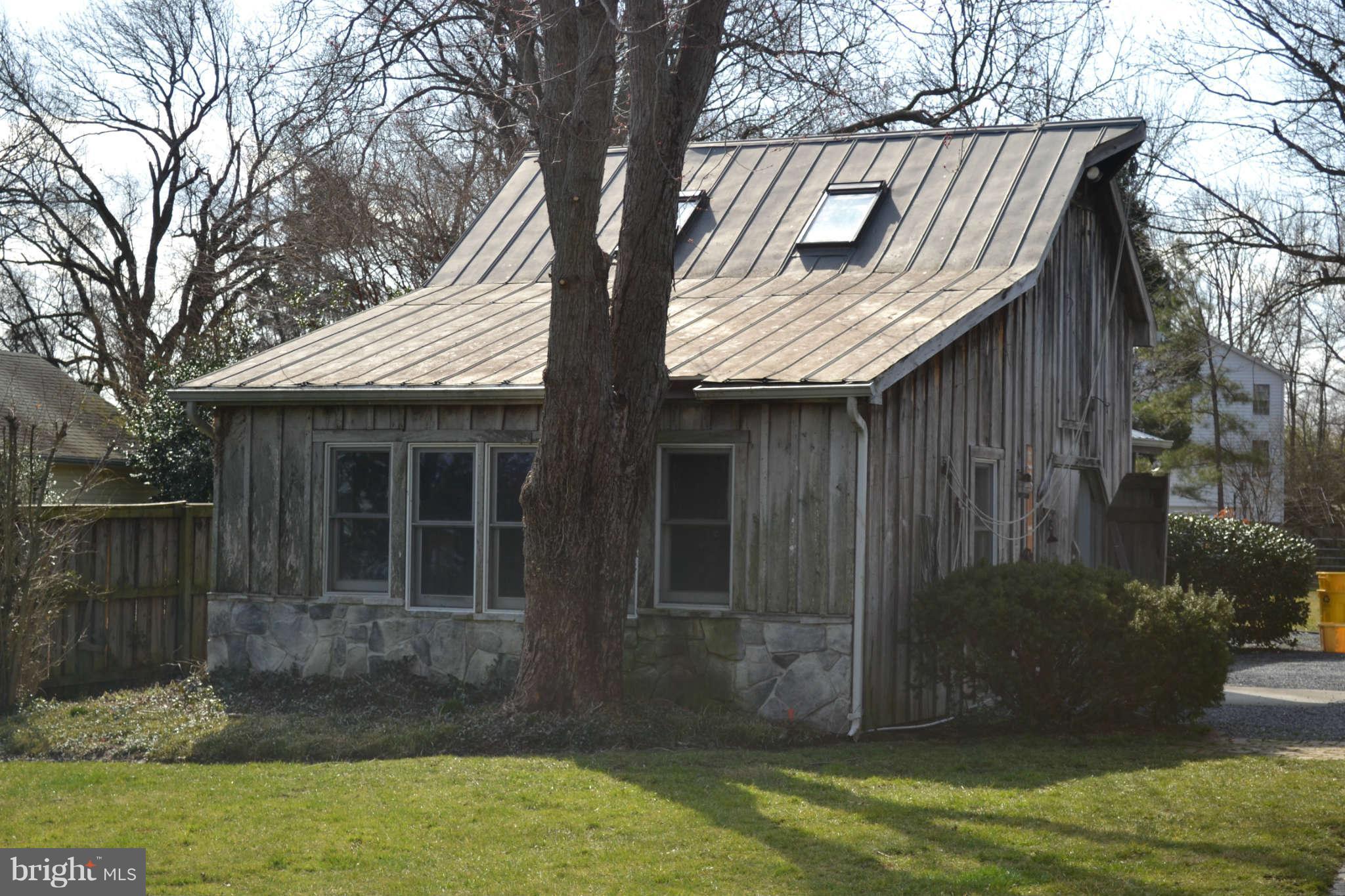 1456 East West Shady Side Road Shady Side, MD 20764 - Photo 23 of 30 Garage/Workshop