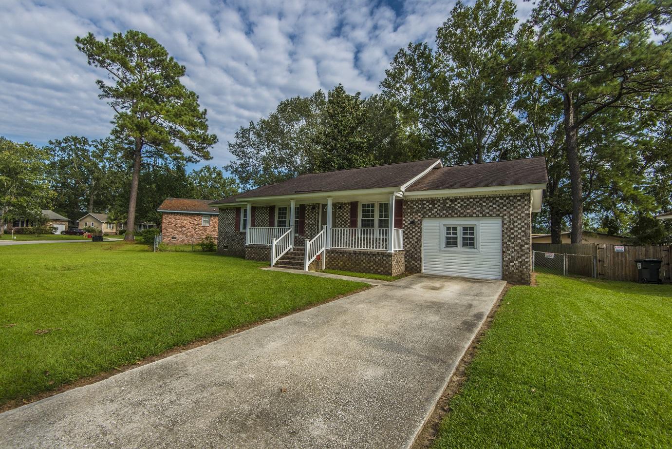 208 Trinity Place Ladson, SC 29456 - Photo 4 of 37 4