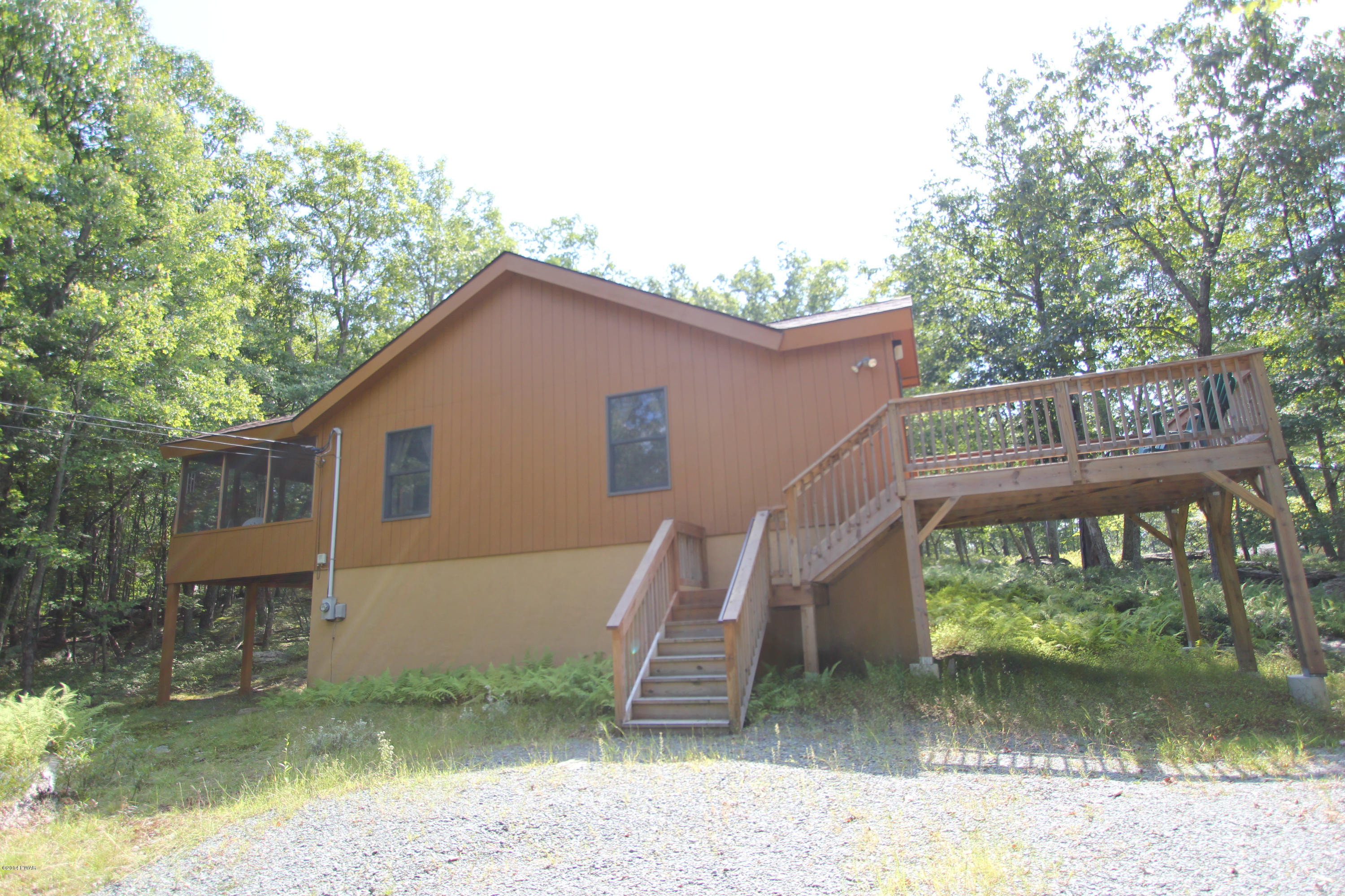 283 West Lakeview Road Lackawaxen, PA 18435 - Photo 2 of 22