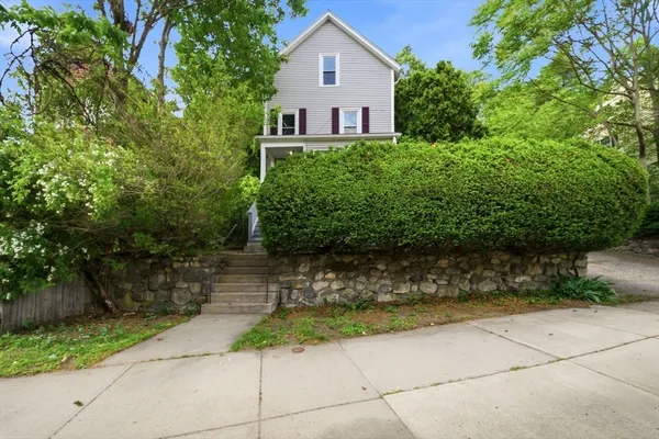 $989,900 | 722 Highland Avenue, Malden, MA 02148