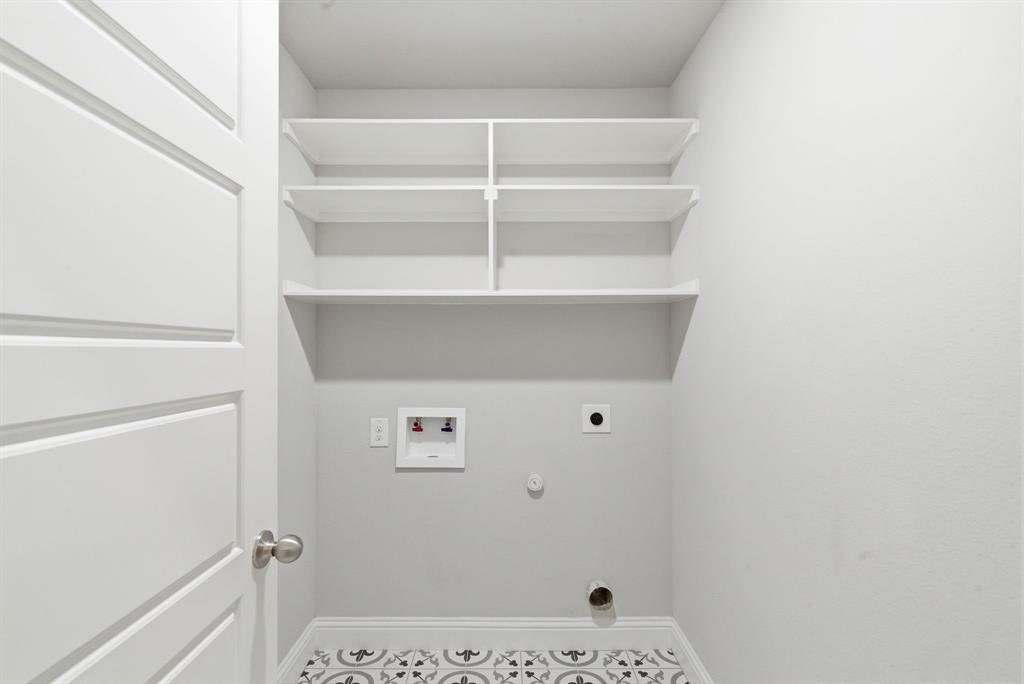 972 Sam Street Springtown, TX 76082 - Photo 14 of 34