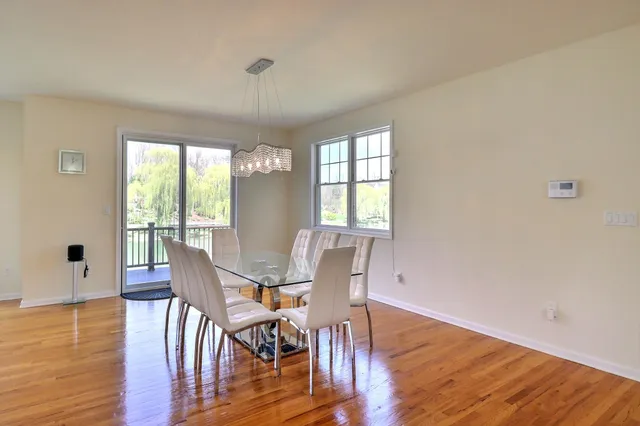 $899,800 | 301 Reagan Drive, East Stroudsburg, PA 18301