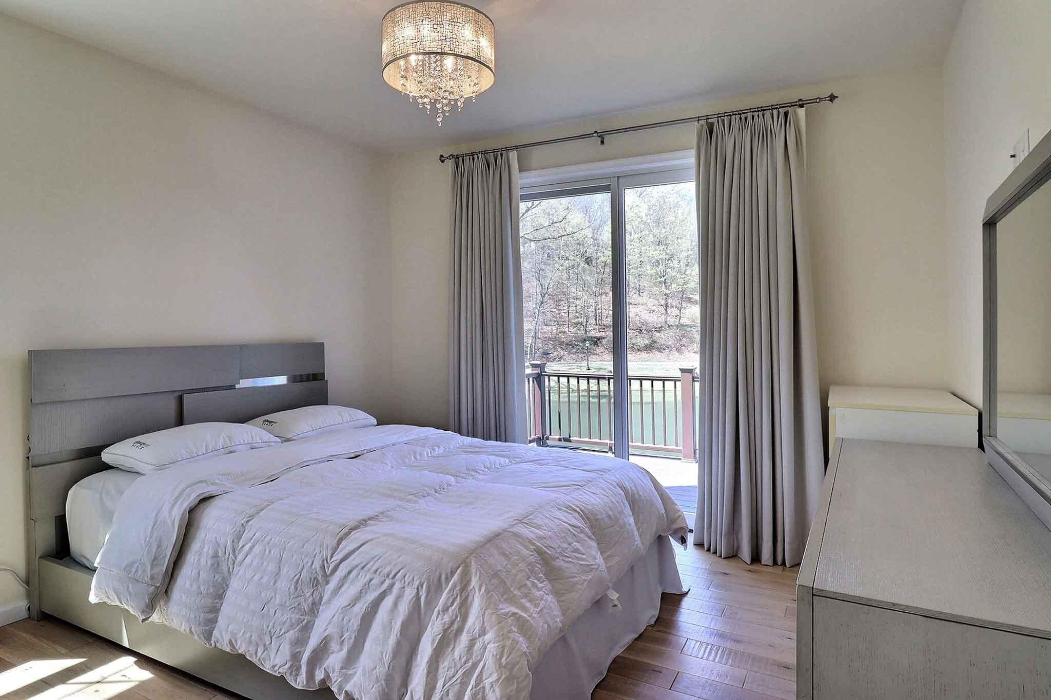 301 Reagan Drive East Stroudsburg, PA 18301 - Photo 28 of 59 Bedroom 2