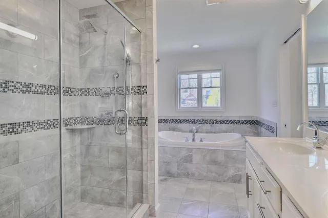 $899,800 | 301 Reagan Drive, East Stroudsburg, PA 18301