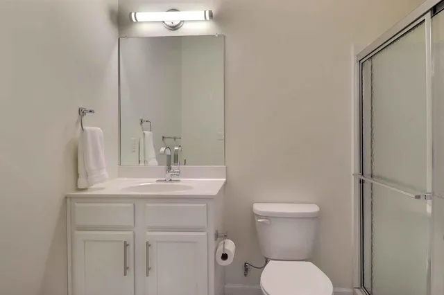 $899,800 | 301 Reagan Drive, East Stroudsburg, PA 18301