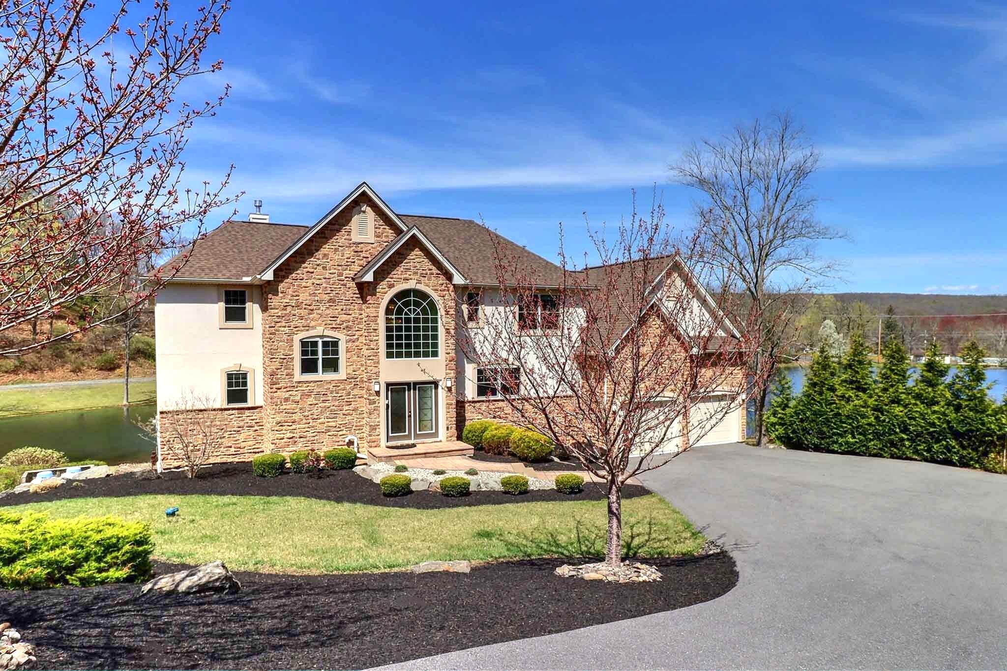 301 Reagan Drive East Stroudsburg, PA 18301 - Photo 54 of 59 Front Of Home