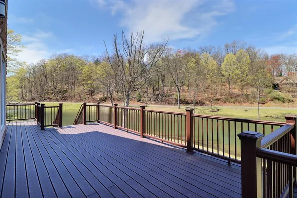 $899,800 | 301 Reagan Drive, East Stroudsburg, PA 18301