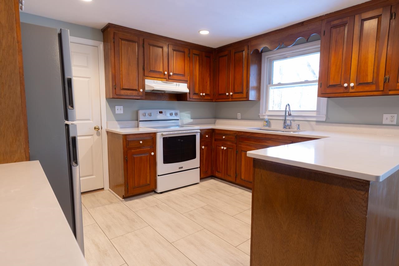 36 Milbern Avenue Hampton, NH 03842 - Photo 11 of 42