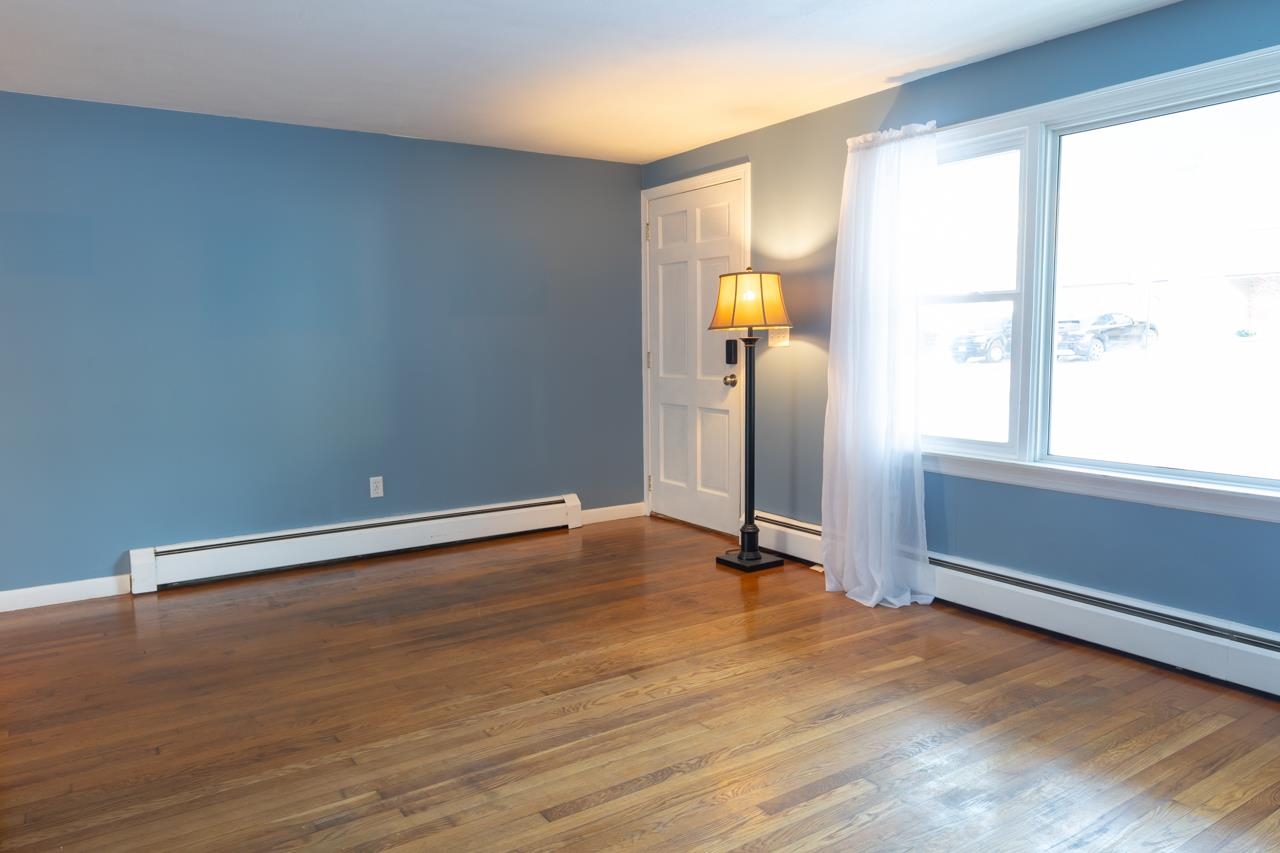 36 Milbern Avenue Hampton, NH 03842 - Photo 5 of 42