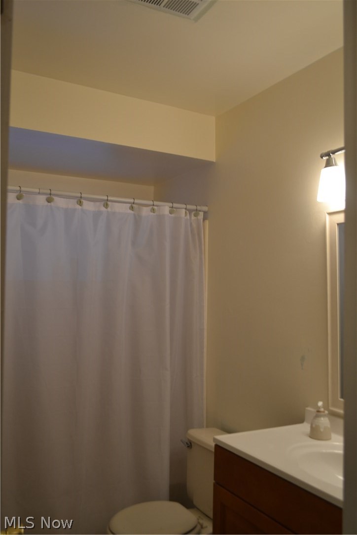 35380 Solon Road Solon, OH 44139 - Photo 13 of 18 Main bath has new vanity, sink and lighting.