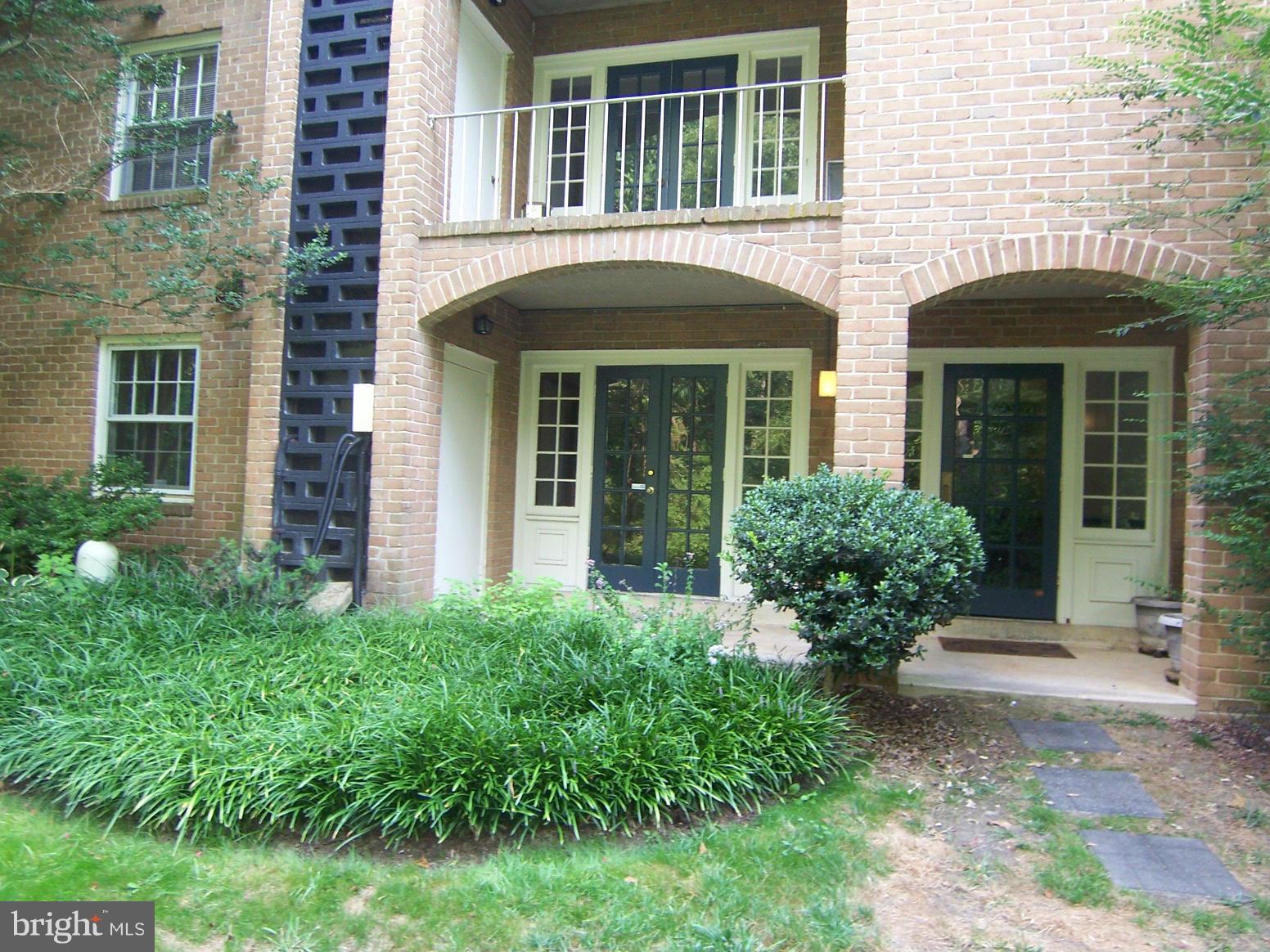 5905 Bayshire Road, Unit 187 Springfield, VA 22152 - Photo 11 of 13 Exterior (Rear)