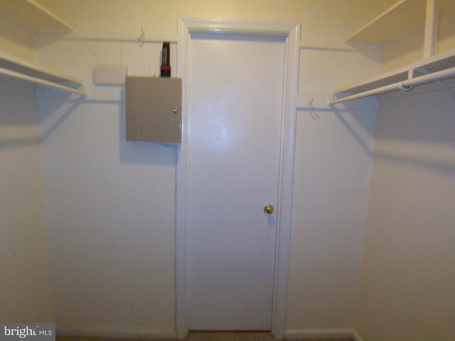 5905 Bayshire Road, Unit 187 Springfield, VA 22152 - Photo 8 of 13 Bedroom (Master) walk in closet