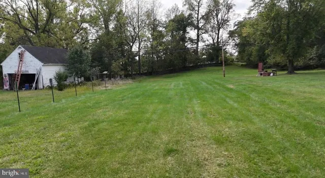 a view of an outdoor space and a yard