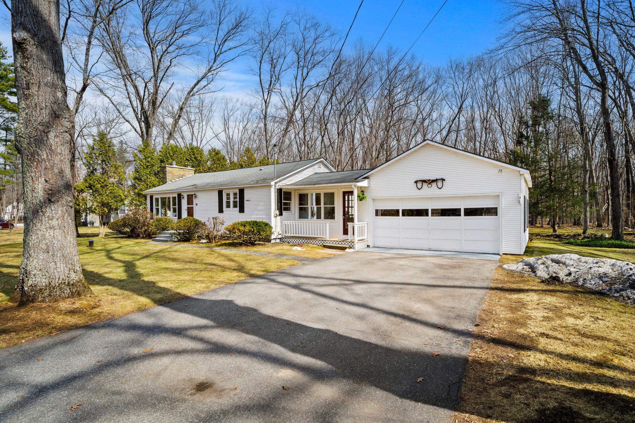 53 Seaverns Bridge Road Amherst, NH 03031 - Photo 2 of 43