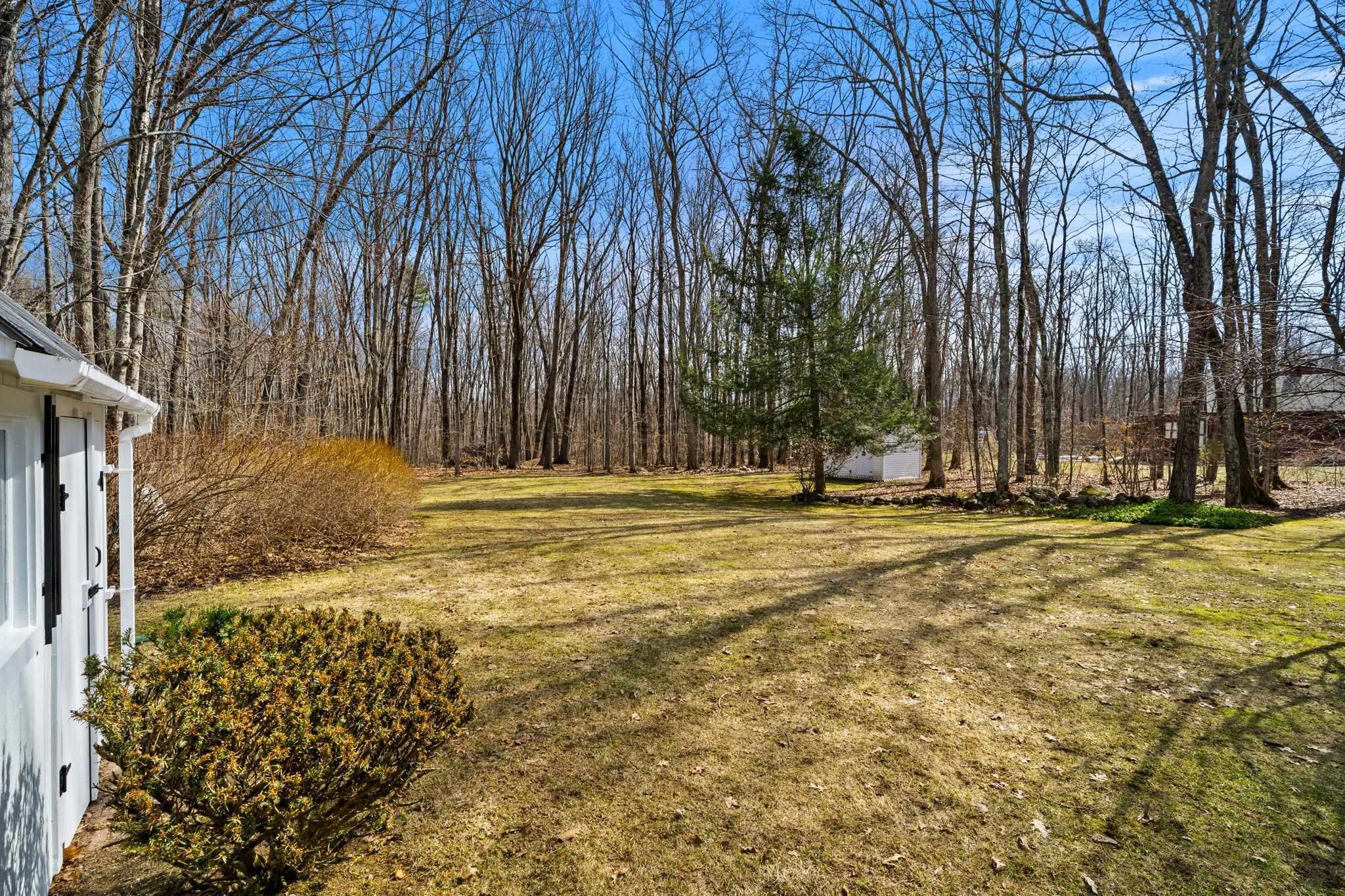 53 Seaverns Bridge Road Amherst, NH 03031 - Photo 28 of 43