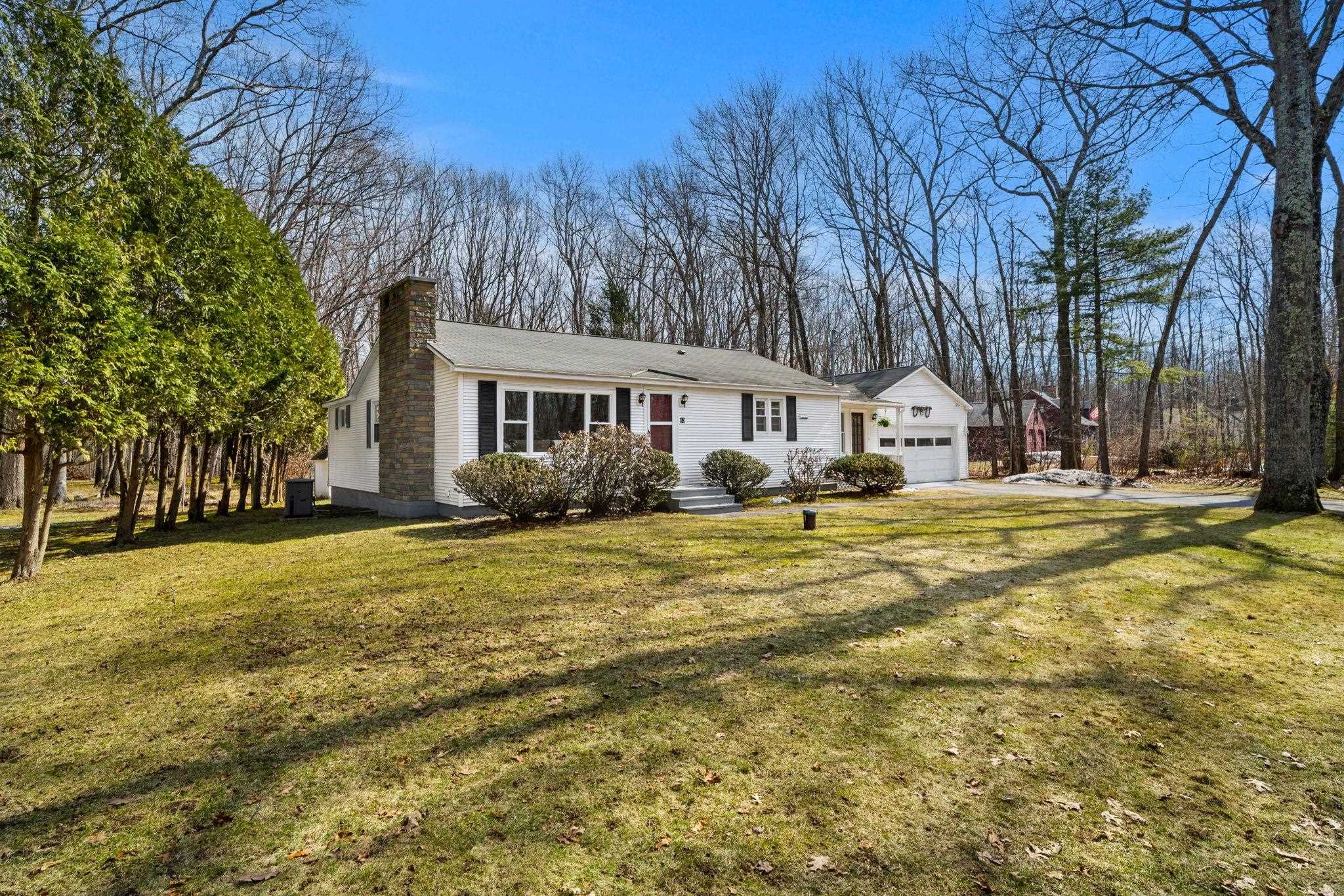 53 Seaverns Bridge Road Amherst, NH 03031 - Photo 3 of 43