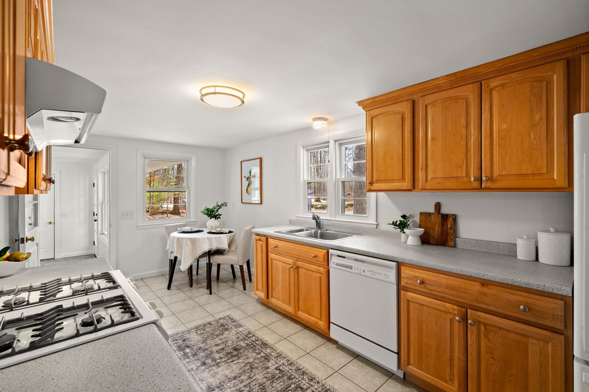 53 Seaverns Bridge Road Amherst, NH 03031 - Photo 8 of 43