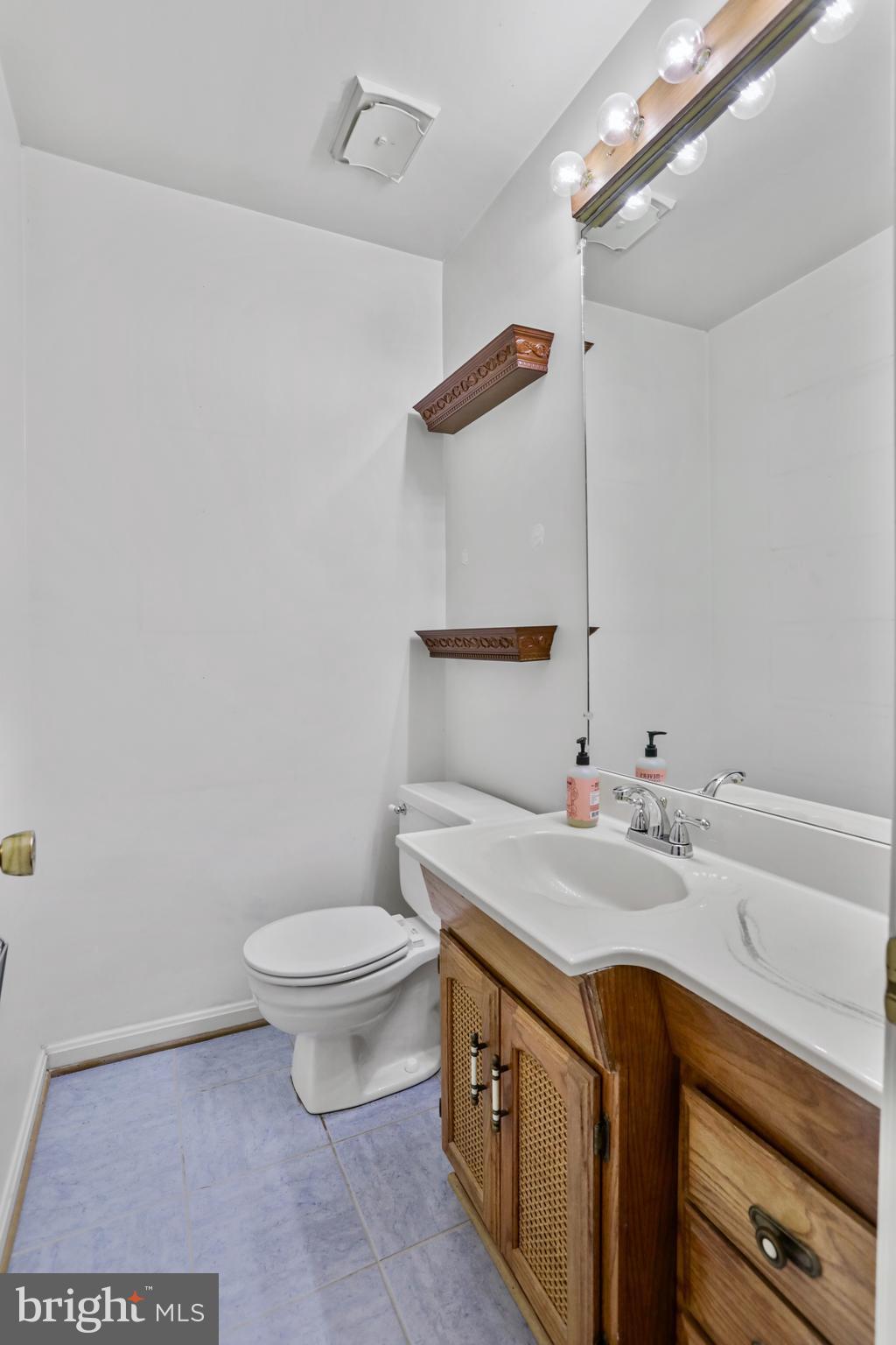 4517 Lees Corner Road Chantilly, VA 20151 - Photo 14 of 27 Half Bath