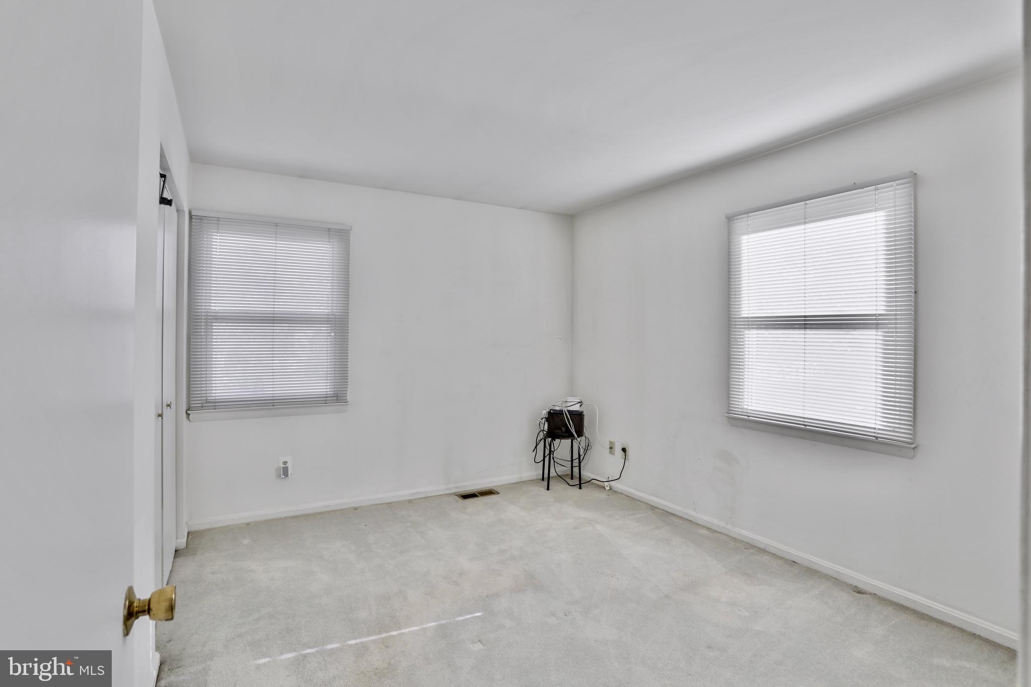 4517 Lees Corner Road Chantilly, VA 20151 - Photo 20 of 27 Bedroom 2