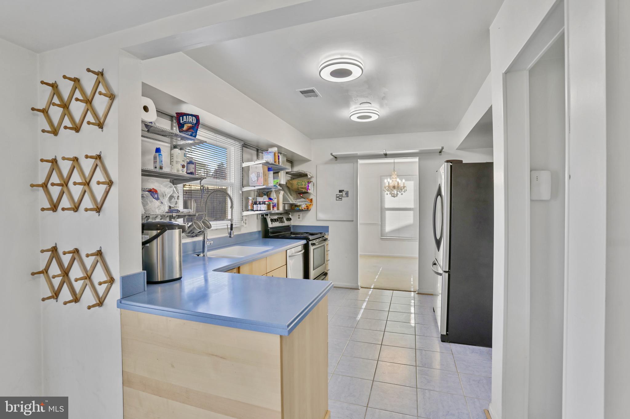 4517 Lees Corner Road Chantilly, VA 20151 - Photo 8 of 27 Kitchen