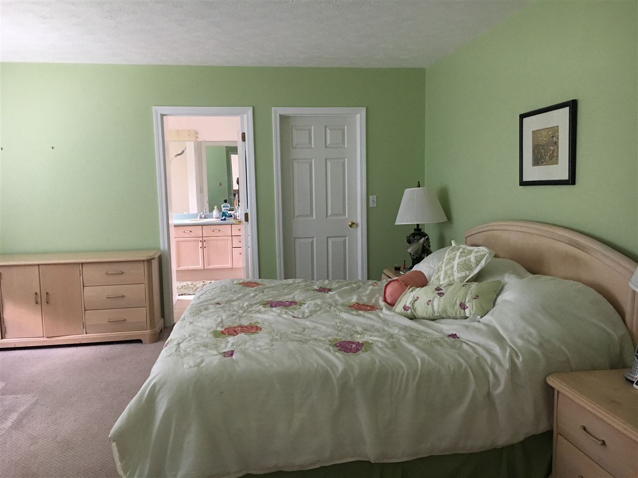 7 Mid. Dunstable Road Nashua, NH 03062 - Photo 17 of 25