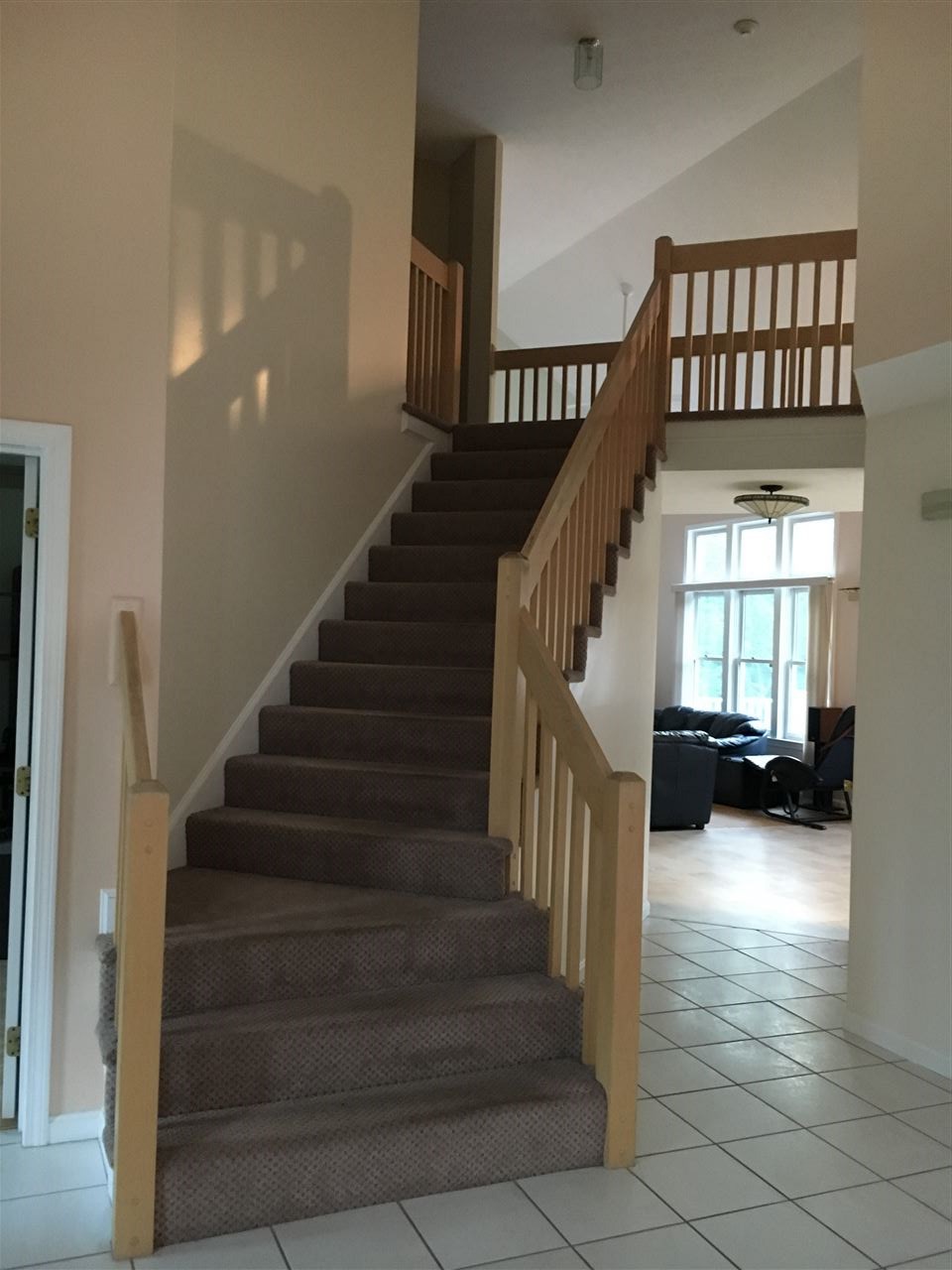 7 Mid. Dunstable Road Nashua, NH 03062 - Photo 8 of 25