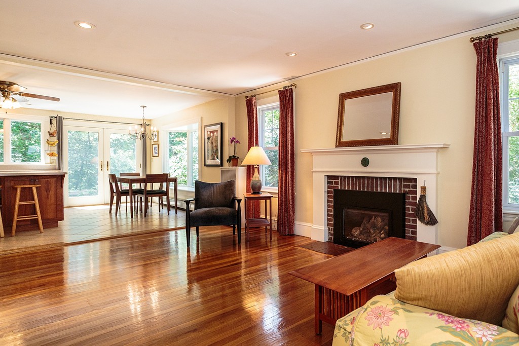 76 High Haith Road Arlington, MA 02476 - Photo 2 of 20 Gallery Image 2