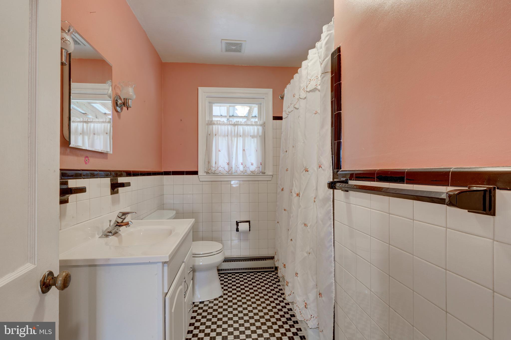 16617 Frederick Road Mount Airy, MD 21771 - Photo 28 of 68 First floor full bath