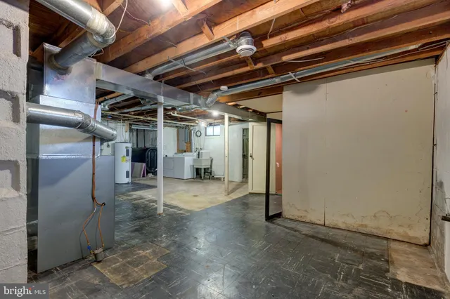 a view of backyard of house