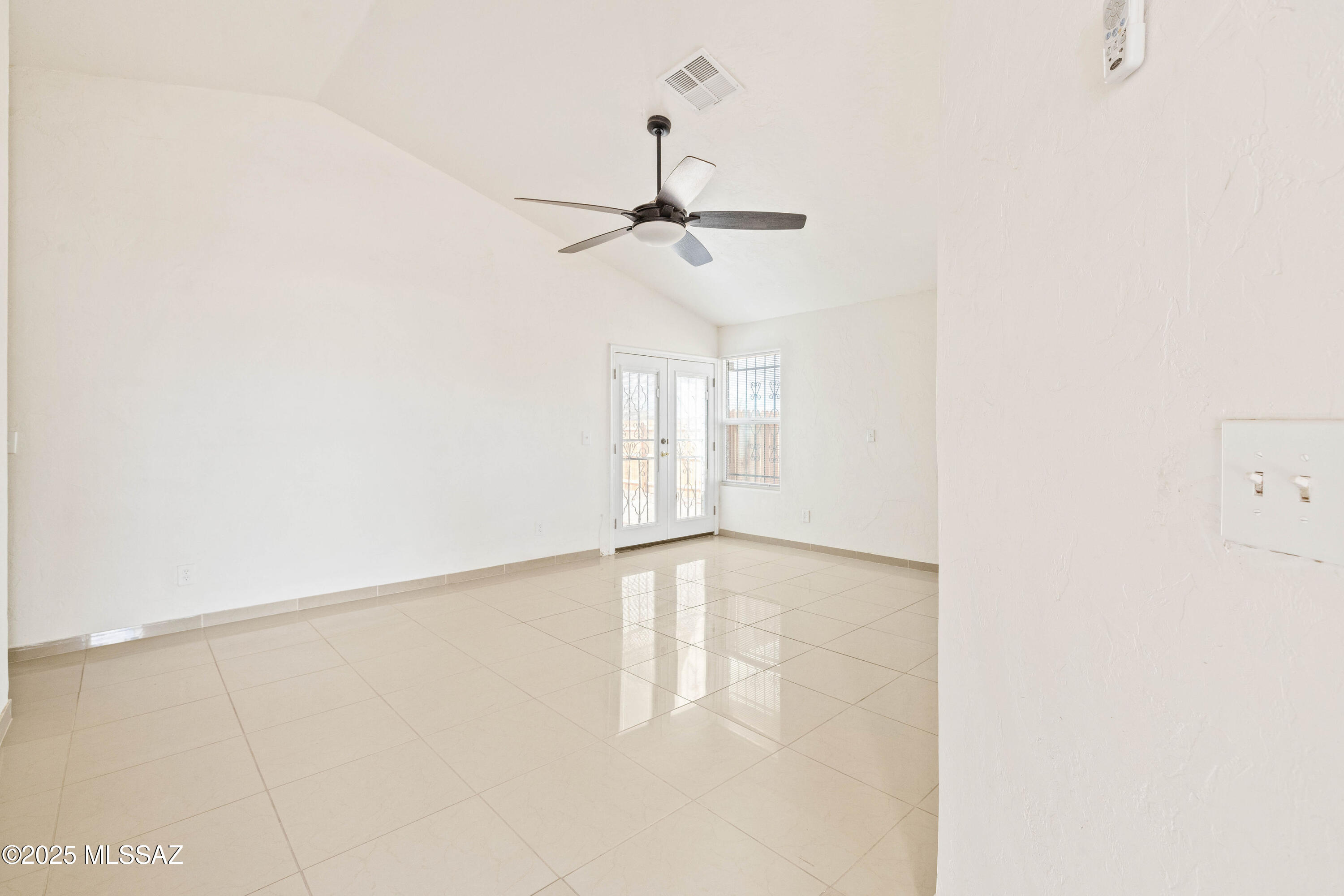 700 East Bantam Road Tucson, AZ 85706 - Photo 4 of 29 Gallery Image 4